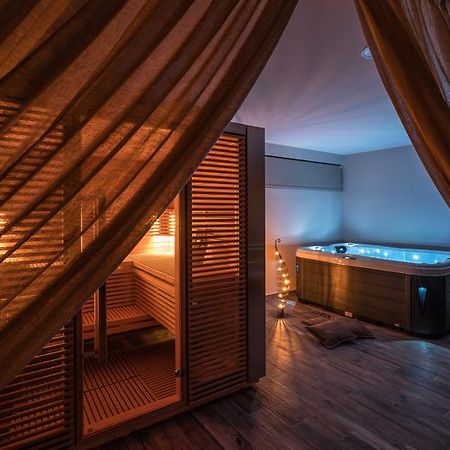Park Hotel & Spa ซีลีวี ภายนอก รูปภาพ