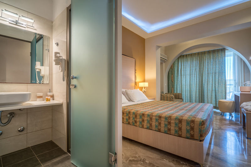 Park Hotel & Spa ซีลีวี ภายนอก รูปภาพ
