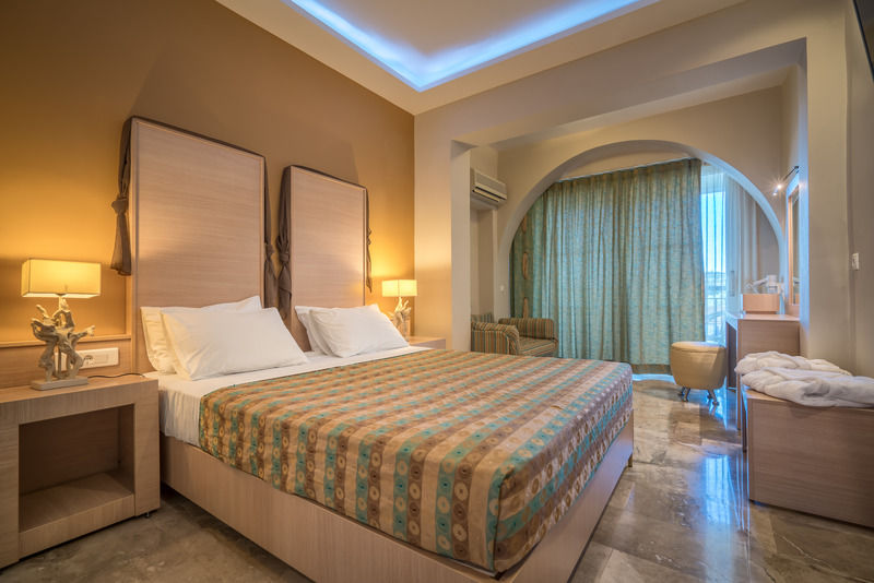 Park Hotel & Spa ซีลีวี ภายนอก รูปภาพ